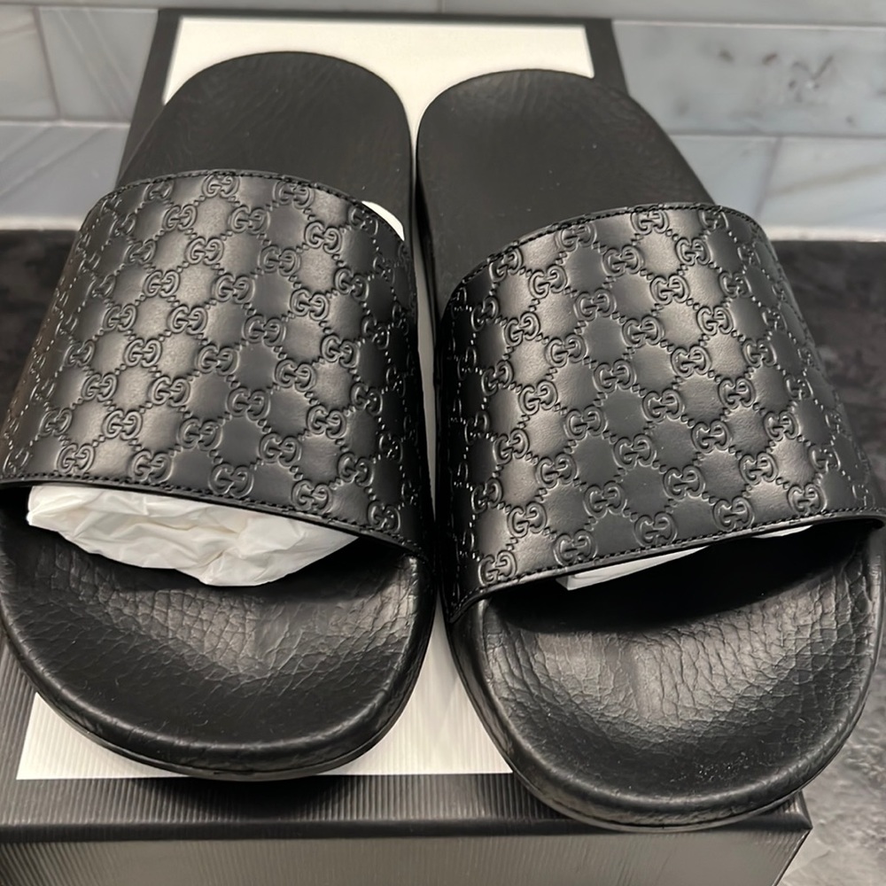 BNWB Gucci Slides Leather upper w micro GG